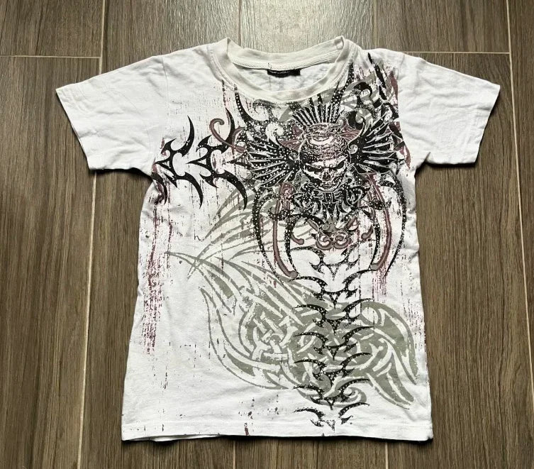 white T-shirt Short Sleeved