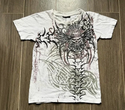 white T-shirt Short Sleeved